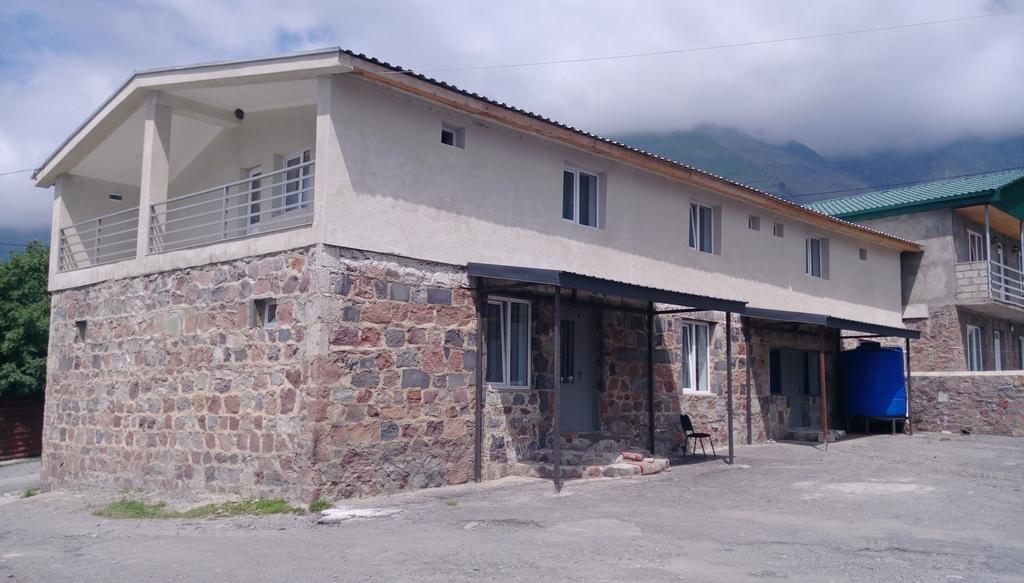 Guest House Qubi Stepancminda Exteriér fotografie